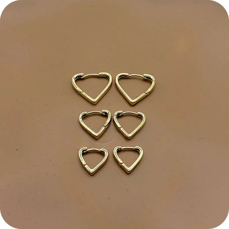Brinco Argola Triangular