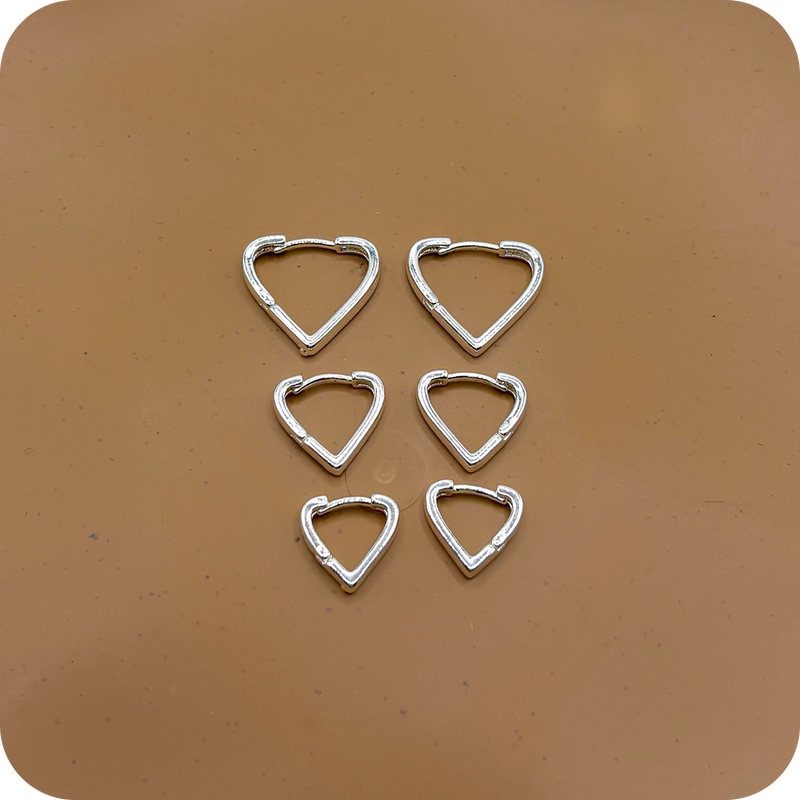 Brinco Argola Triangular
