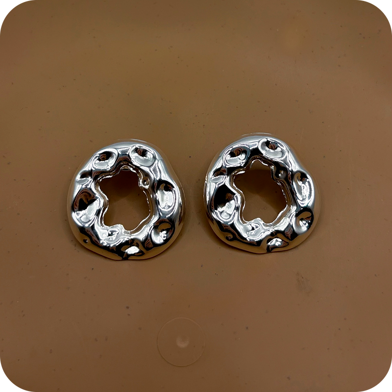 Brincos Oval Martelado